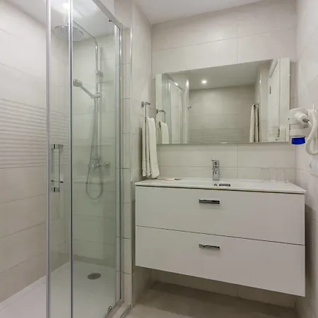 Klayman Diamond Aparthotel
